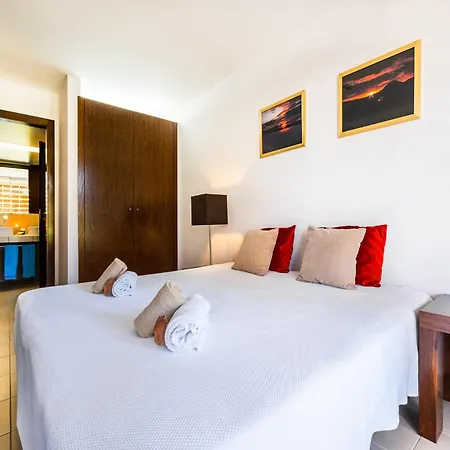 Apartment In Gale Near Sandy Beach Apartment *